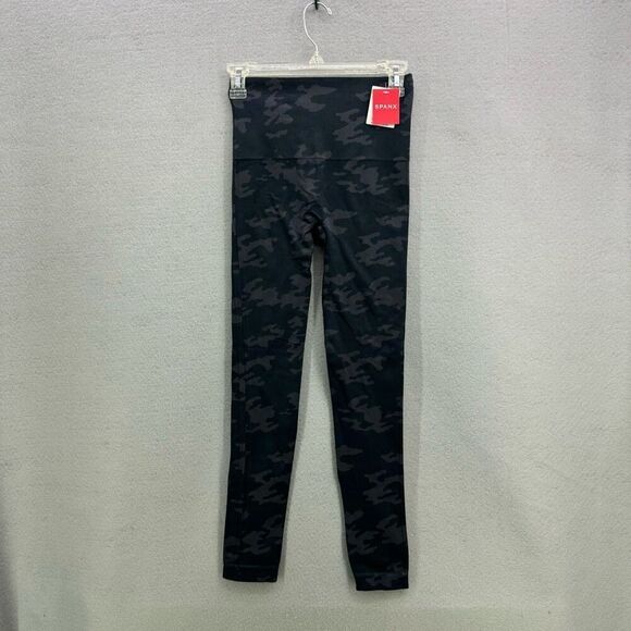 NWT Spanx Womens Black Camo Look At Me Now High Waisted Seamless Leggings Medium - Picture 2 of 6
